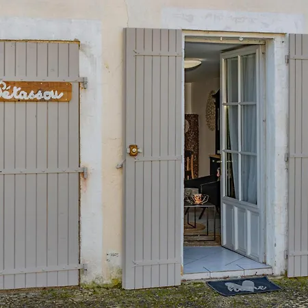 Dom wakacyjny 2 Bedroom Amazing In